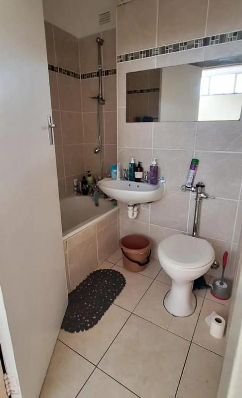 1 Bedroom Property for Sale in Fairfield Estate Western Cape